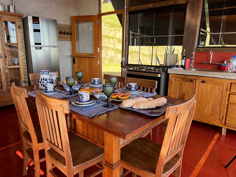 Linda Casa com Vista Panorâmica (Casa Pedra)