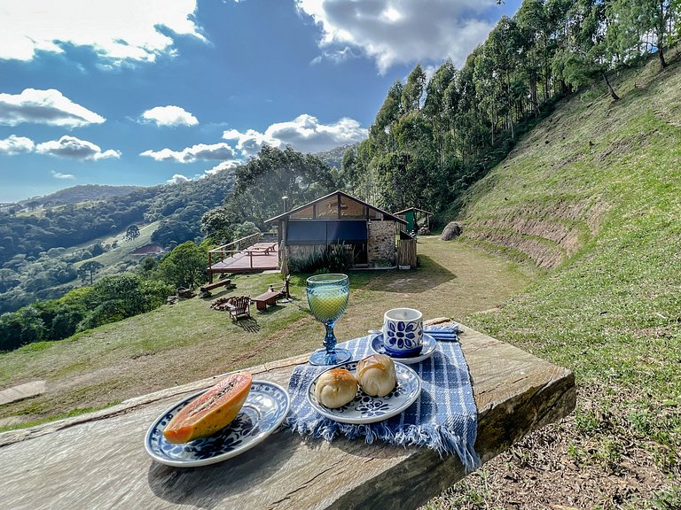 Linda Casa com Vista Panorâmica (Casa Pedra)