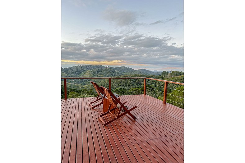 Linda Casa com Vista Panorâmica (Casa Pedra)