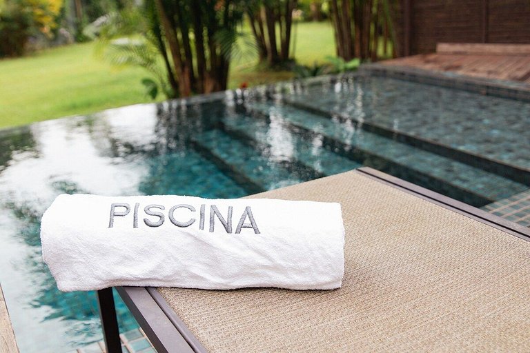 Raízes de Juquehy c/Piscina Privativa e Serviços (Casa Ipê)